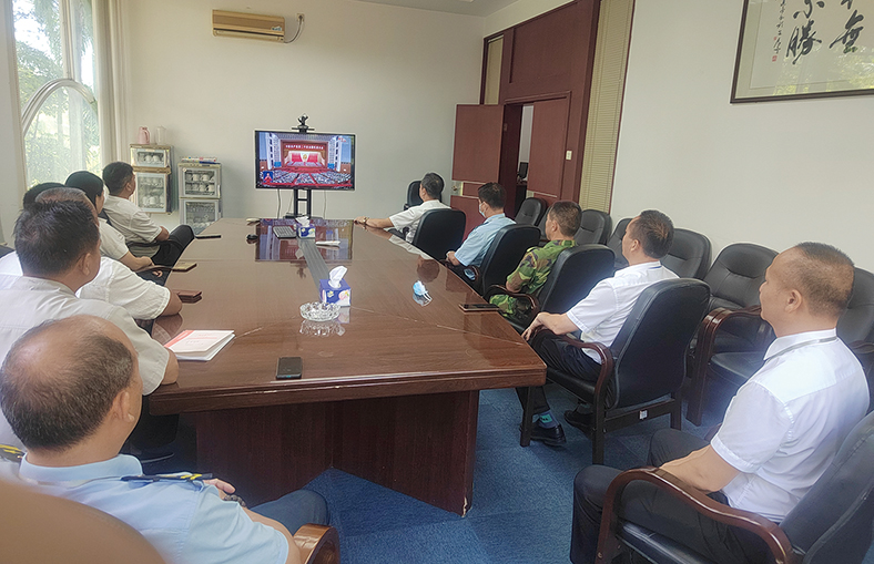 三正房地產黨支部組織黨員集中觀看二十大開幕式直播.jpg 三正房地產黨支部組織黨員集中觀看二十大開幕式直播.jpg