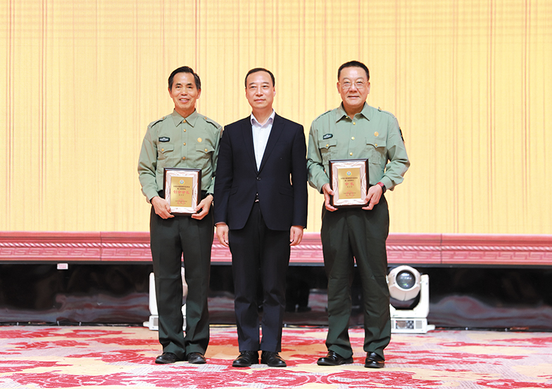 IMG_4444.jpg IMG_4444.jpg